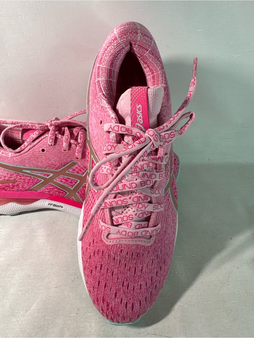 ASICS Gel Nimbus 24 LE Pink Rose Gold Women's  Size 8.5 Special Ed - Picture 11 of 16